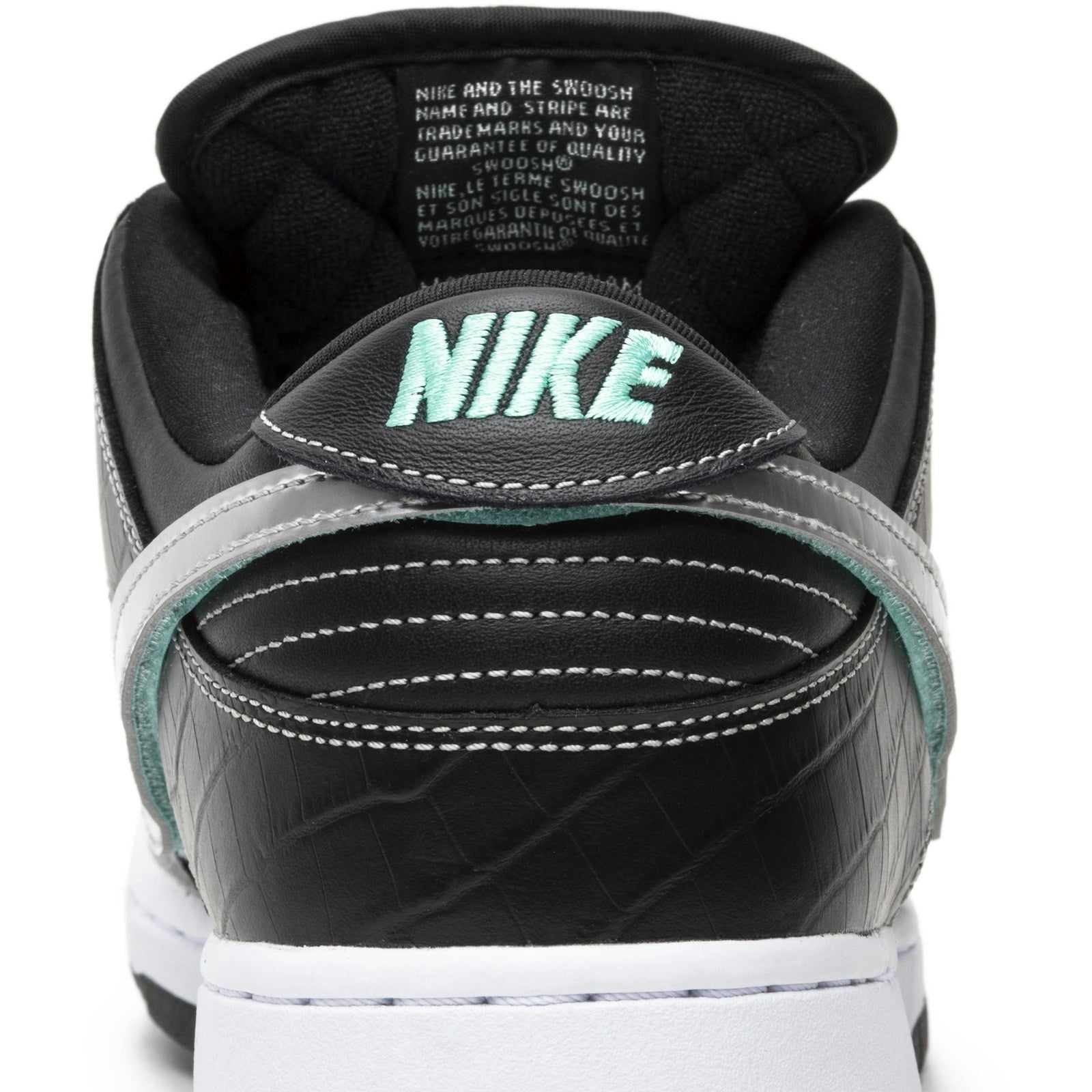 NIKE SB DUNK LOW PRO ‘BLACK DIAMOND’