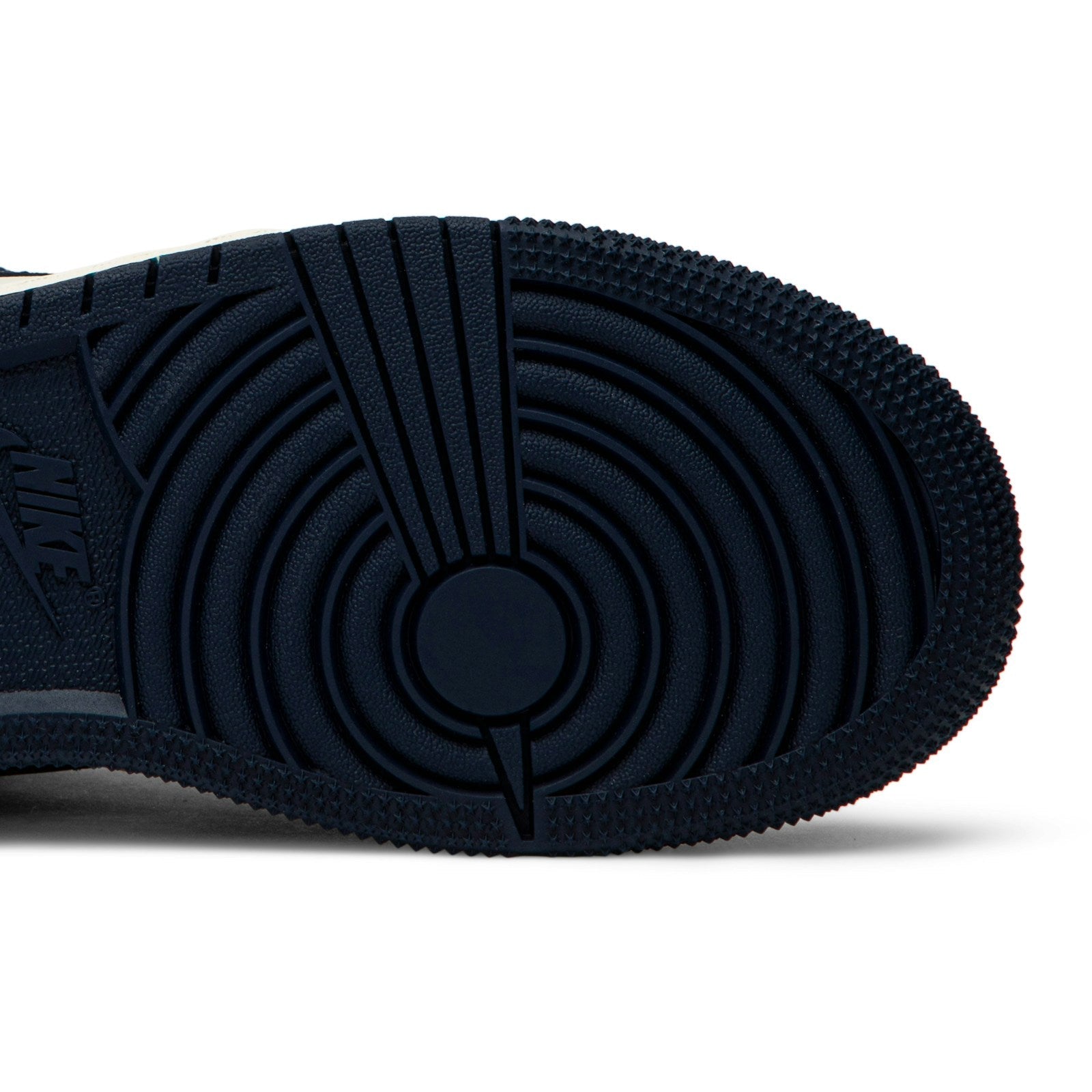 AIR JORDAN 1 RETRO HIGH OG ‘OBSIDIAN’